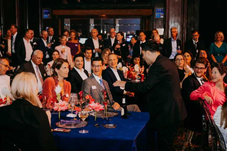 Marom Mor performing close-up mentalism at a luxury gala