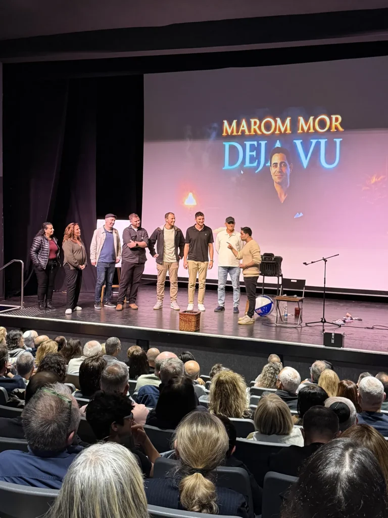 Audience volunteers taking part in the Marom Mor mentalist show